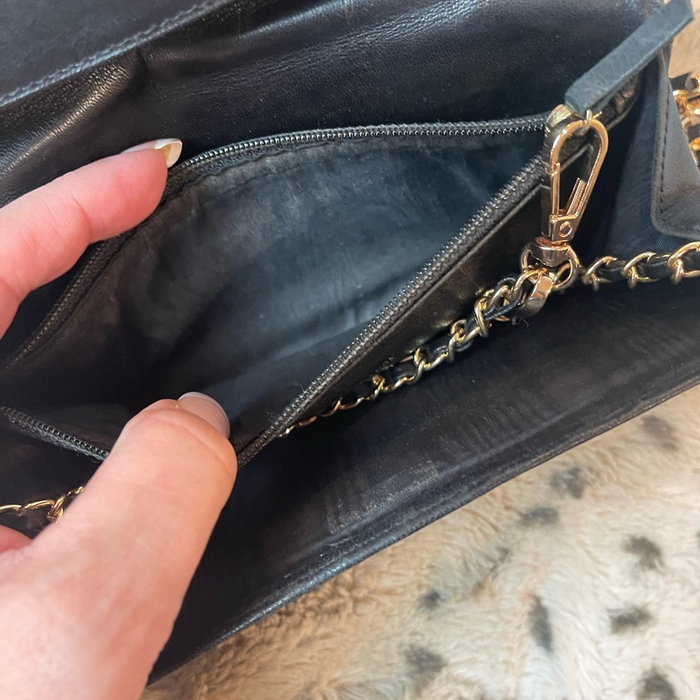 CHANEL Black and Gold Quilted Wallet - Picture 10 of 16